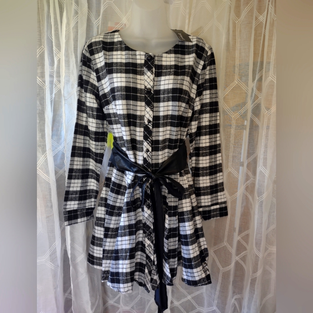 Black and White Plaid Fit to Flare Dress with Belt